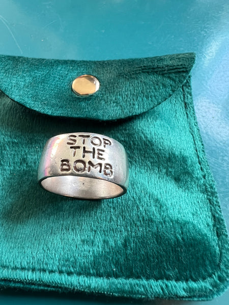 Alè de Soto Stop the Bomb Ring