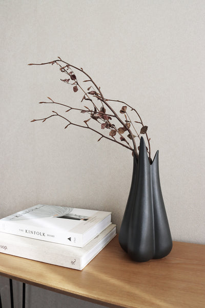 Object VB Lilium Vase - Black